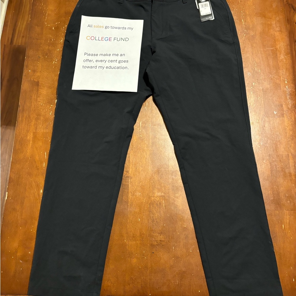 Men's activewear Under Armor khaki Pants